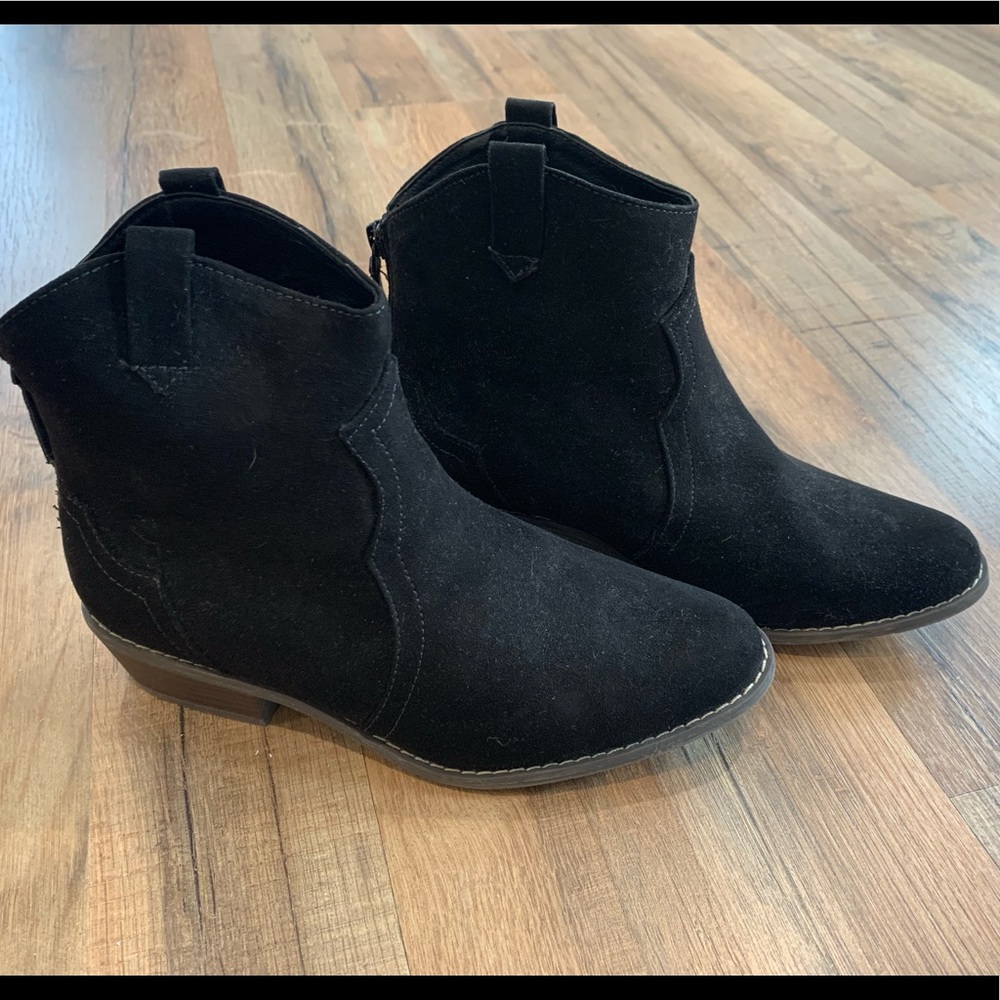 Old Navy Black Suede Booties